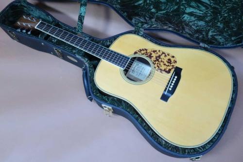 Martin D-28CWB Commemorative Edition / Clarence White・Large Sound Hole・Premium Adirondack Spruce Top・Premium Brazilian Rosewood  Side and Back・Ebony Fingerboard and Bridge ・Long Sddle【With Original Case】2003