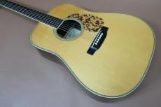 Martin D-28CWB Commemorative Edition / Clarence White・Large Sound Hole・Premium Adirondack Spruce Top・Premium Brazilian Rosewood  Side and Back・Ebony Fingerboard and Bridge ・Long Sddle【With Original Case】2003_3