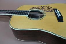 Martin D-28CWB Commemorative Edition / Clarence White・Large Sound Hole・Premium Adirondack Spruce Top・Premium Brazilian Rosewood  Side and Back・Ebony Fingerboard and Bridge ・Long Sddle【With Original Case】2003_13