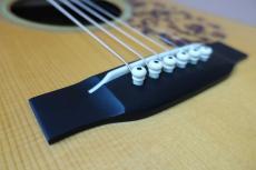 Martin D-28CWB Commemorative Edition / Clarence White・Large Sound Hole・Premium Adirondack Spruce Top・Premium Brazilian Rosewood  Side and Back・Ebony Fingerboard and Bridge ・Long Sddle【With Original Case】2003_14
