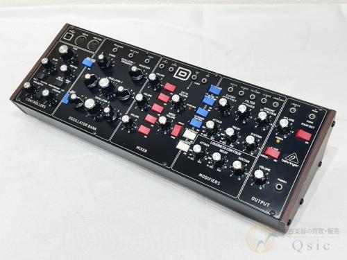BEHRINGER Model D [RLR54]【箕面店在庫】