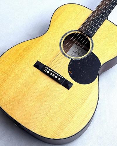 Martin 【レビュー動画あり】000-10E Shawn Mendes #3035825【オール単板かつエレアコ仕様の実戦的な1本】【48回無金利】