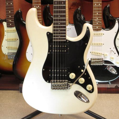 Squier ST-502