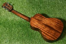 Uma ukulele UK-20ST BK Tenor_4