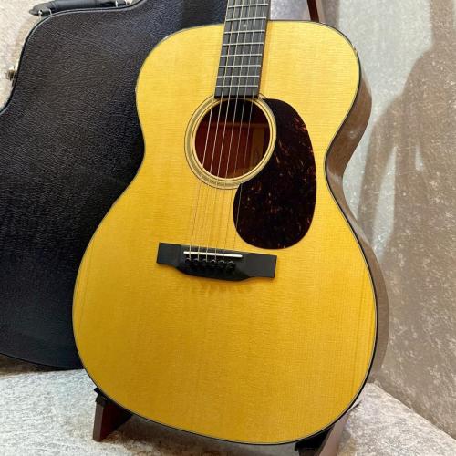 Martin 【試奏動画あり】000-18 Standard #2963937【ルックス抜群・ホッとする音色】【2025年仕様・2025年製】【当店限定特典付き】【送料当店負担】【池袋店在庫品】
