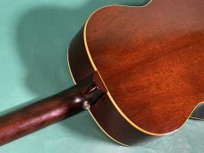 Gibson LG-2_9