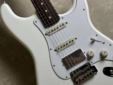 Fender MIJ Hybrid II Stratocaster HSS Rosewood / Satin Arctic White【島村楽器別注カラー/マッチングヘッド】_4