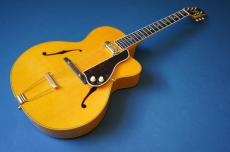 Stringphonic Lang-C w/DeArmond Rhythm Chief 1100