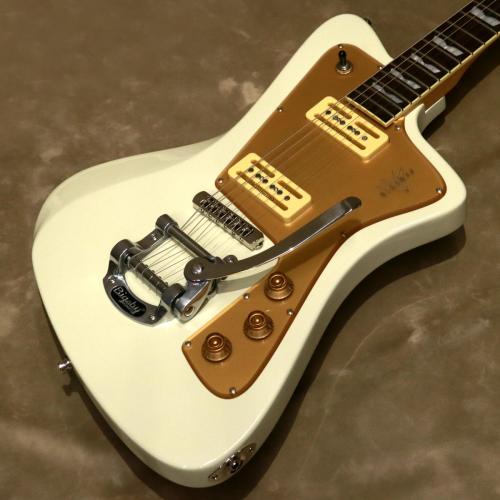 Baum Guitars Wingman with Tremolo, Vintage White