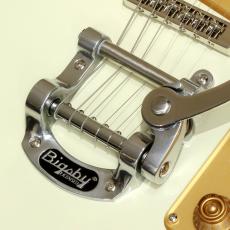 Baum Guitars Wingman with Tremolo, Vintage White_8