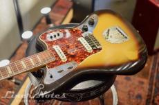 Fender 1966 Jaguar (3 Tone Sunburst)_4
