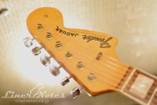 Fender 1966 Jaguar (3 Tone Sunburst)_7