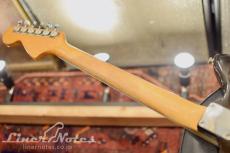 Fender 1966 Jaguar (3 Tone Sunburst)_9