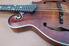 Eastman MD-315 AR / F-Style・Solid Spruce Top・Solid Flame Maple Side and Back・F- Hole・Maple Neck・Ebony Fingerboard and Adjustable Bridge・Matte Nitrocellulose Finsh・Antique Red【With Original Soft Case】2013年製_11