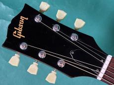 Gibson J-45 DELUXE_5