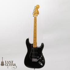 Fender Stratocaster ’80 Black/Maple_13