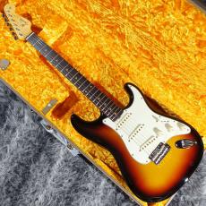 Fender American Vintage II 1961 Stratocaster 3-Color Sunburst 2022_2