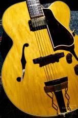 Archtop Tribute AT350_10