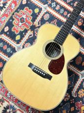 Collings 【サイズ以上の抜群の箱鳴り!!】OM2H Traditional 2023年製【粒立ちの良いサウンド】【最大48回無金利】