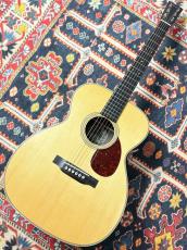 Collings 【サイズ以上の抜群の箱鳴り!!】OM2H Traditional 2023年製【粒立ちの良いサウンド】【最大48回無金利】_2