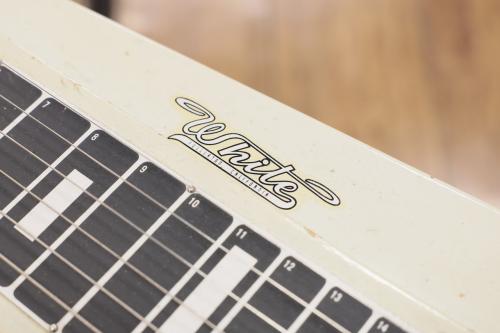 WHITE 6 Strings Lap Steel Guitar【脚付】【日本総本店アコ】