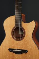 Fujii Guitars OM Cutaway_3