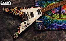Epiphone JIMI HENDRIX PAINTED V Epiphone Inspired by Gibson Custom Shop Jimi Hendrix "Love Drops" Flying_2