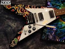 Epiphone JIMI HENDRIX PAINTED V Epiphone Inspired by Gibson Custom Shop Jimi Hendrix "Love Drops" Flying_3