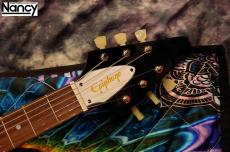 Epiphone JIMI HENDRIX PAINTED V Epiphone Inspired by Gibson Custom Shop Jimi Hendrix "Love Drops" Flying_7