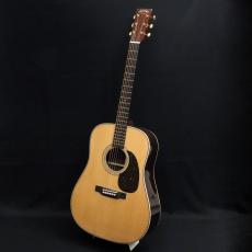 Martin D-28 Modern Deluxe_2