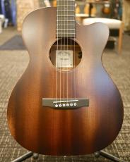 Martin 000CJR-10E ～Street Master～【コスパ◎】【コードを押さえやすい】