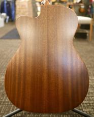 Martin 000CJR-10E ～Street Master～【コスパ◎】【コードを押さえやすい】_4