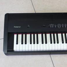 Roland FP-80_2