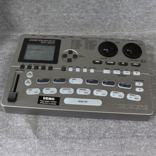 ZOOM RT-323