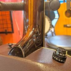 Ovation 1617_3