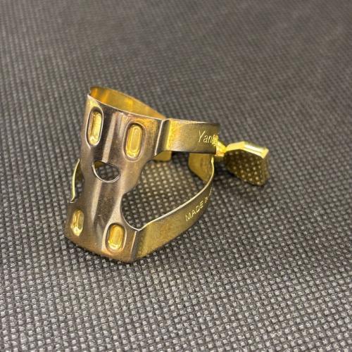 YANAGISAWA Yany Ligature テナーサックス用 ヤニー・ニコちゃんヤニー・リガチャー