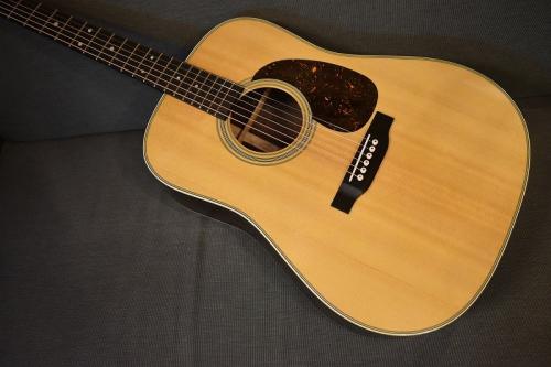 Martin D-28 STANDARD