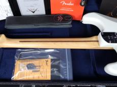Fender Custom Shop Jeff Beck Signature Stratocaster Olympic White_9