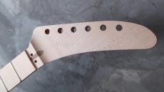MusiKraft BANANA Neck Custom Build　(3)