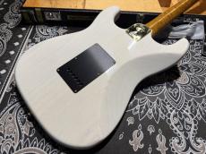 Fender Custom Shop Fender Custom Shop American Custom Stratocaster NOS / Aged White Blonde_7