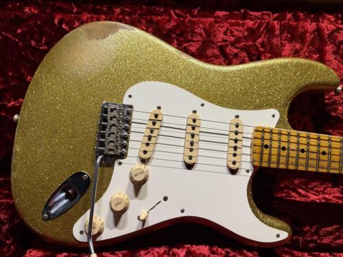 Fender Custom Shop Fender Custom Shop 1957 Stratocaster Relic / Gold Sparkle