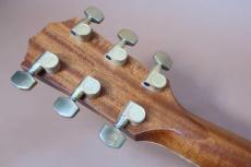 Taylor 814ce / Solid Sitka Spruce Top・Solid Indian Rosewood Side and Back・Tropical Mahogany Neck・Ebony Fingerboard・Gloss Finish・Abalone Rosette・Expression System 1 (ES-1)【With Original Hard Case】2013年製_9