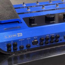 Line6 Helix Floor Lightning Blue 【中古】【箱・電源ケーブル付】【限定カラー】_8