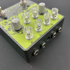 EarthQuaker Devices Avalanche Run Hammered Gray_5