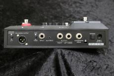 ZOOM B2 Four【100種類以上のアンプ/エフェクト内蔵ベース用マルチエフェクター】【完品USED】_6