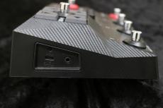 ZOOM B2 Four【100種類以上のアンプ/エフェクト内蔵ベース用マルチエフェクター】【完品USED】_8