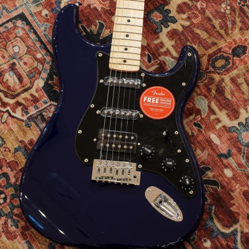 Squier Squier Sonic Stratocaster HSS, Maple Fingerboard, Black Pickguard / Midnight Blue