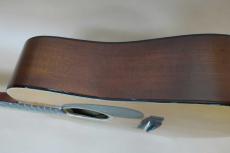 Cat's Eyes CE-800S / Limited Model・Solid Spruce Top・Solid Mahogany Side and Back・Original Peg・Mahogany Neck・Rosewood Fingerboard and Brode・Long Saddle・Tortoise Color Binding and Pick guard【With Hard Case】1981年製　_5