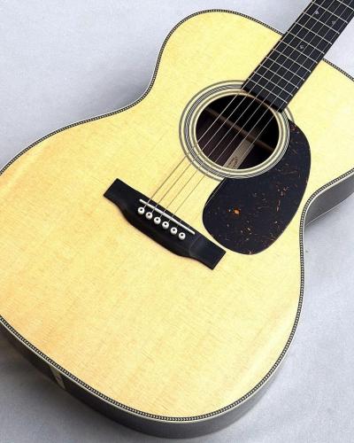 Martin 【豊潤な倍音成分と色味の濃いローズウッド】 000-28 Standard #3030097 【48回無金利】