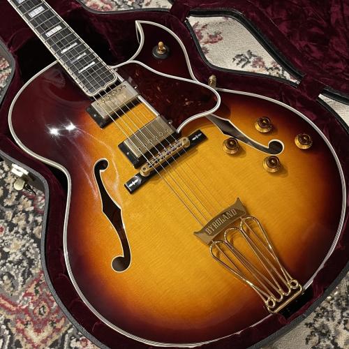 Gibson Custom Crimson Byrdland Florentine Cutaway Wide Neck 2015年製【3.33kg】【御茶ノ水駅前店】